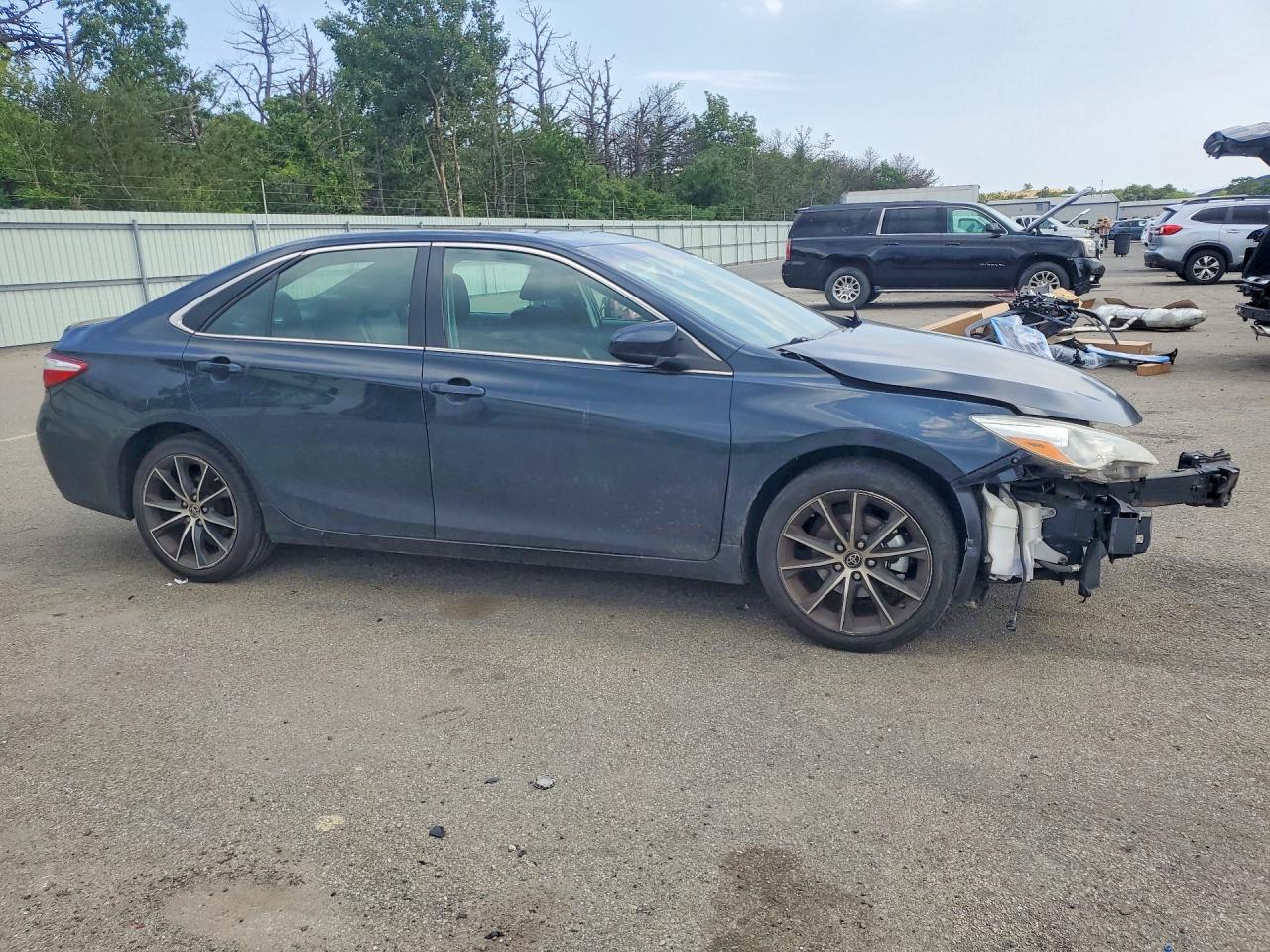 2015 Toyota Camry Xse - zdjęcie 4