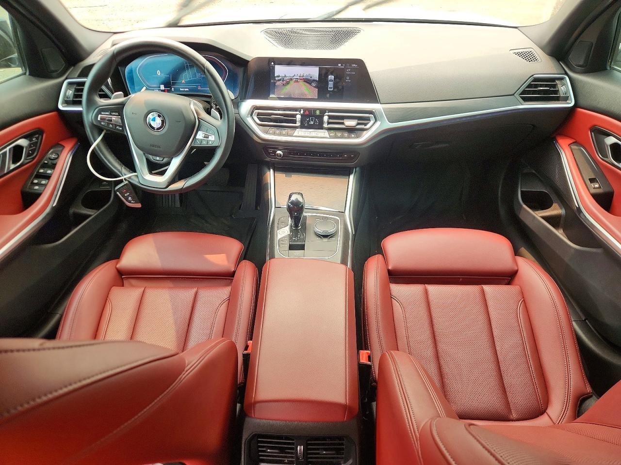 2022 BMW Seria 3 330i - zdjęcie 8