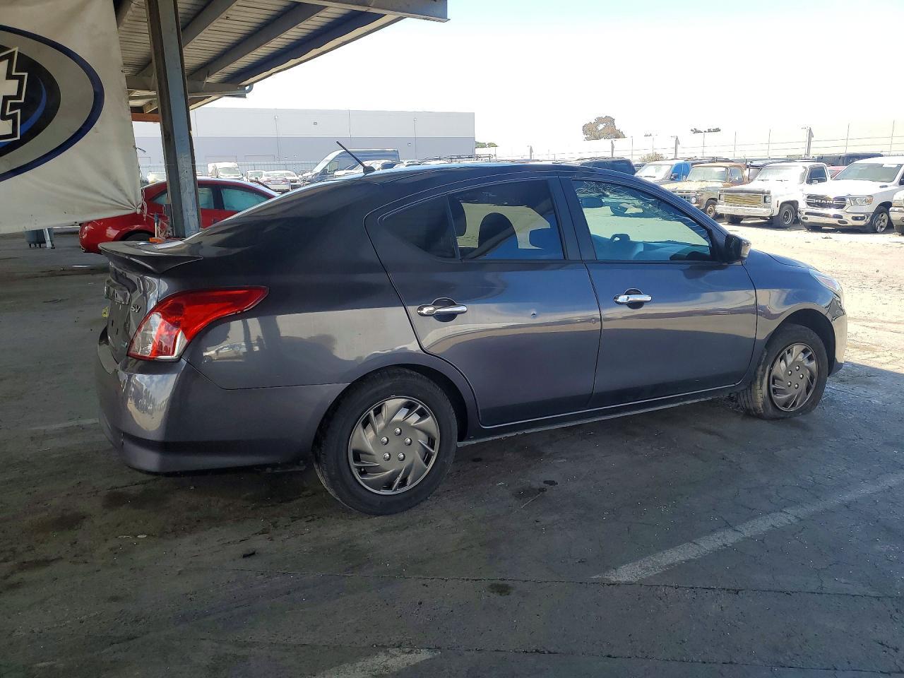 2015 Nissan Versa 1.6 Sv - zdjęcie 3