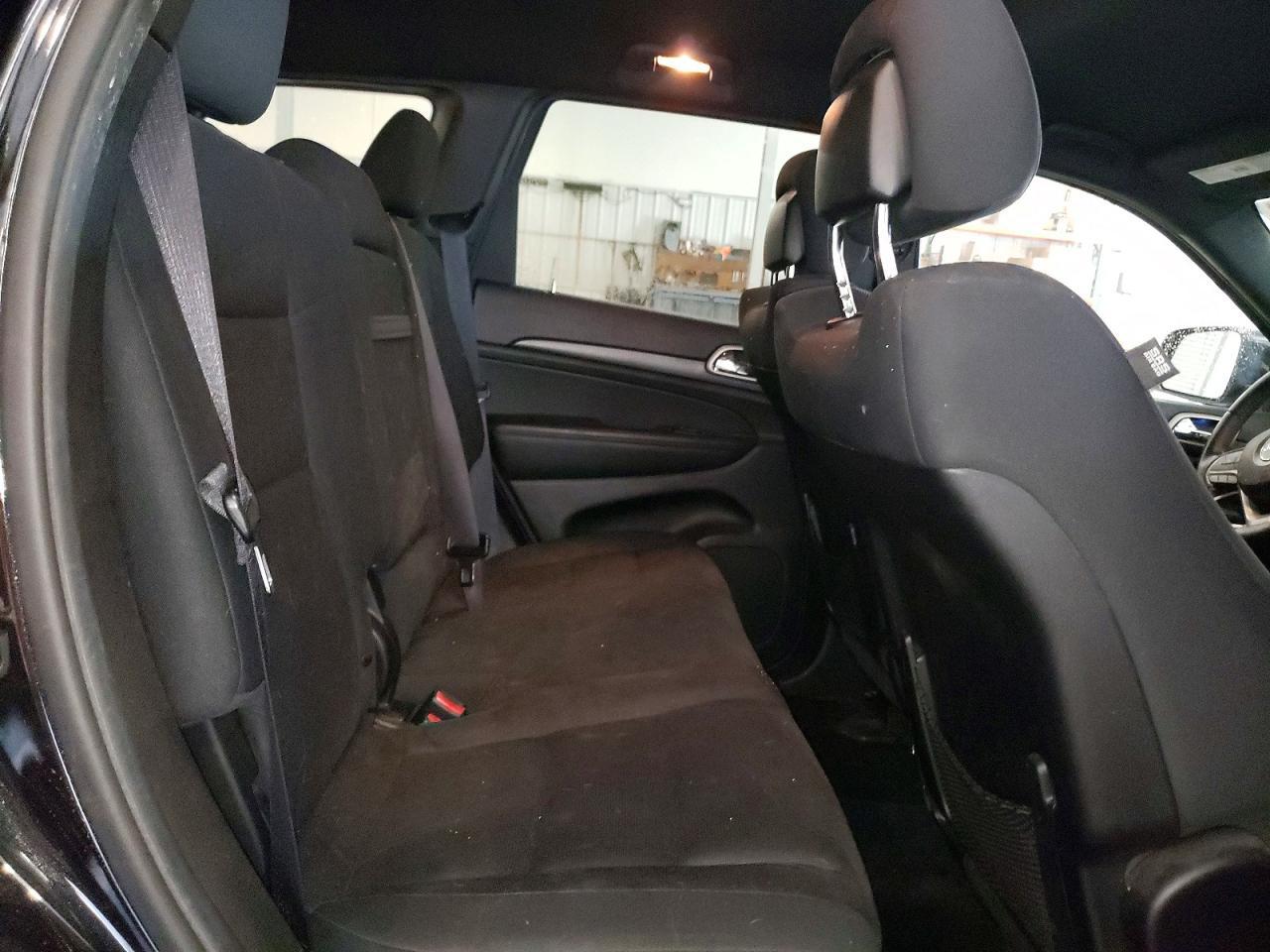 2014 Jeep Grand Cherokee Laredo - zdjęcie 11