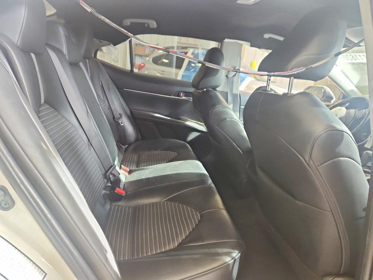 2021 Toyota Camry Se - zdjęcie 10