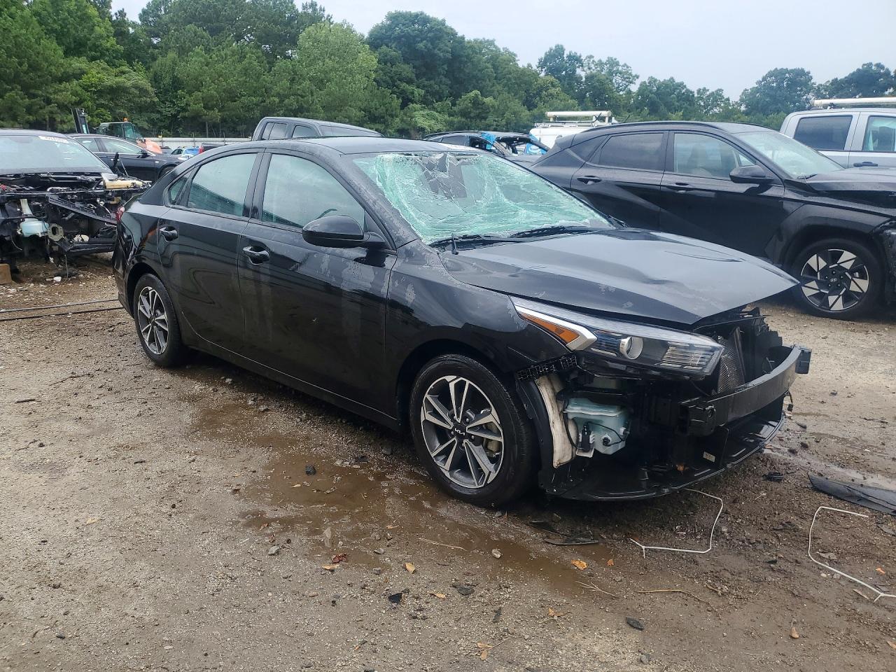 2023 Kia Forte Lxs - zdjęcie 4