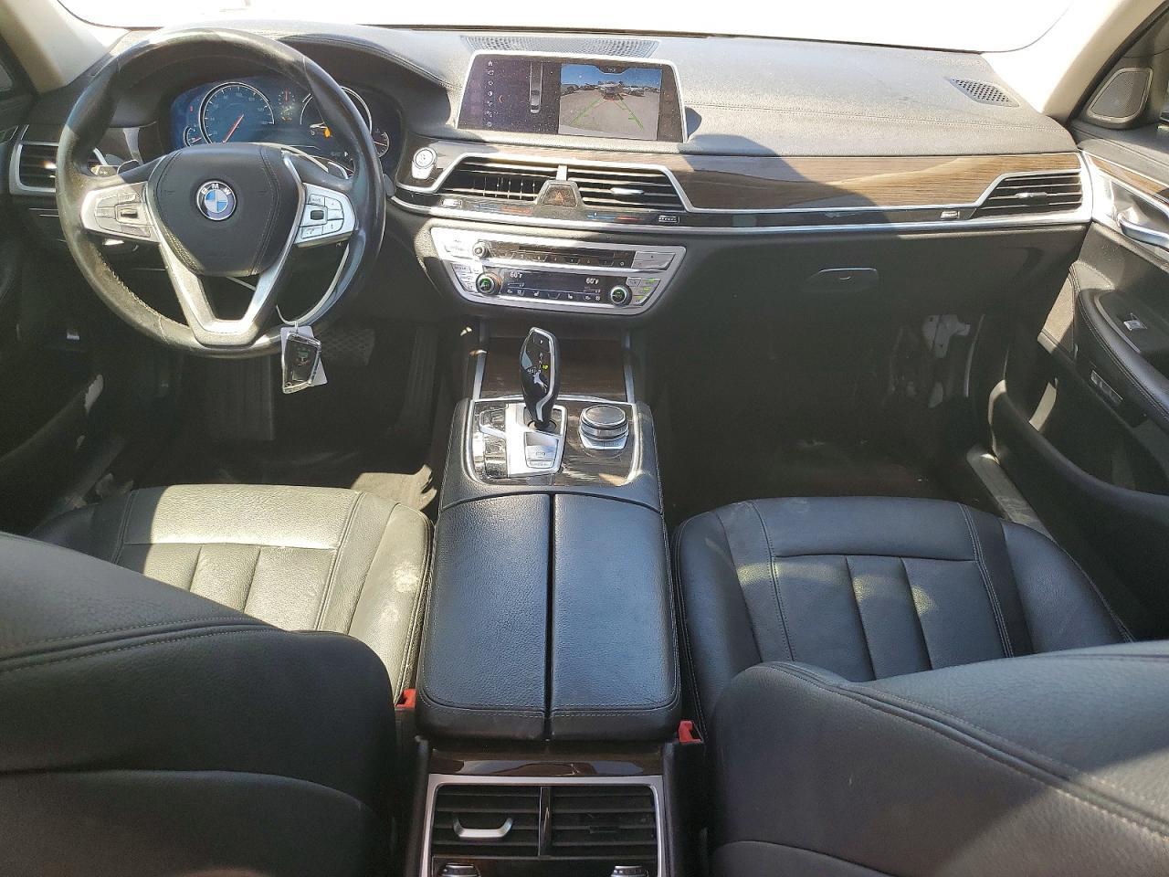2018 BMW 740 I - zdjęcie 8