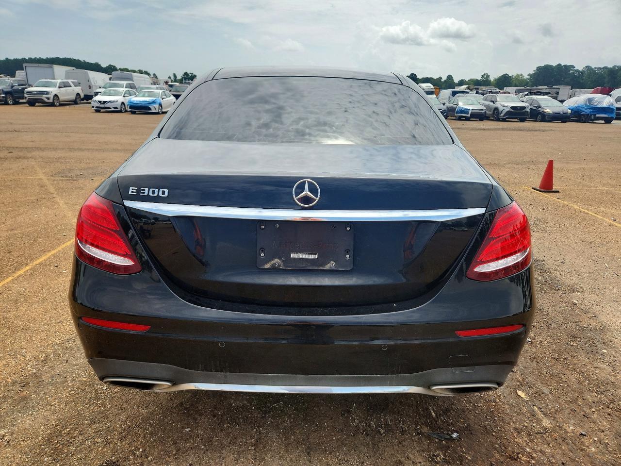 2019 Mercedes-Benz E 300 - zdjęcie 6