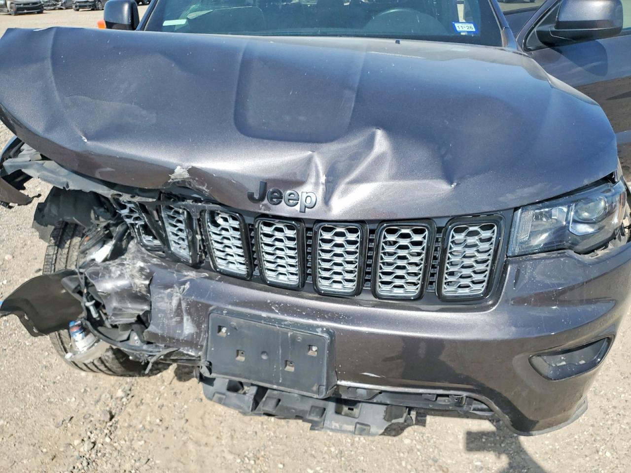 2018 Jeep Grand Cherokee Laredo - zdjęcie 11