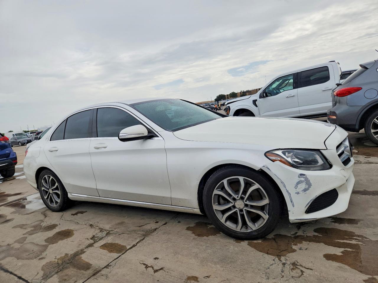 2015 Mercedes-Benz C 300 - zdjęcie 4
