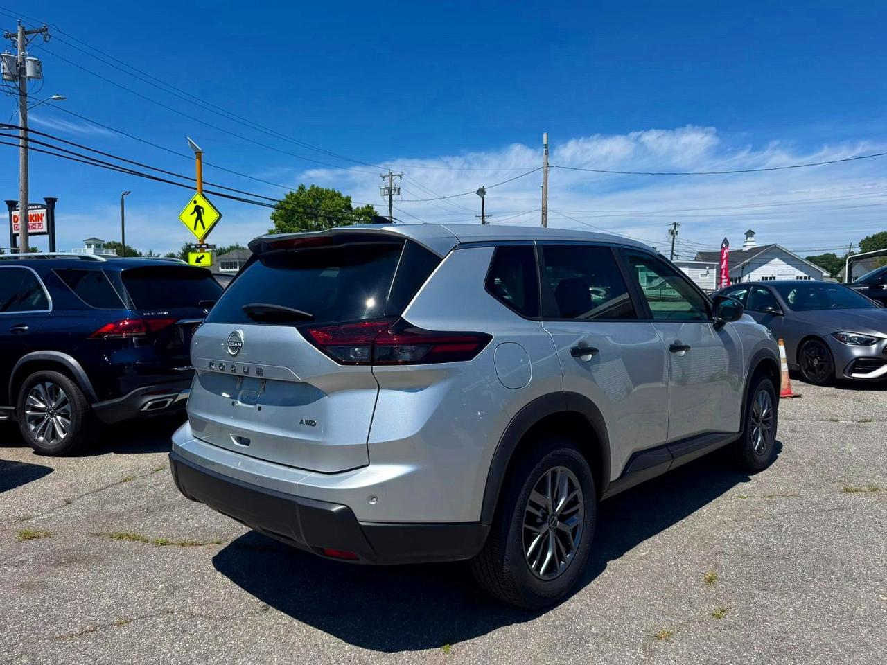 2025 Nissan Rogue S - zdjęcie 4