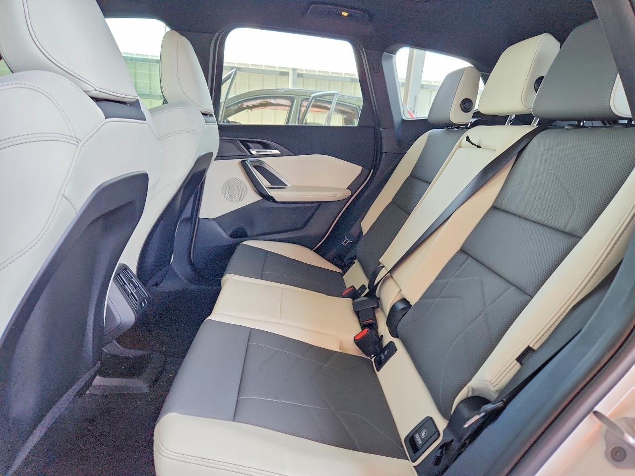 2026 BMW X1 xDrive28I - zdjęcie 11