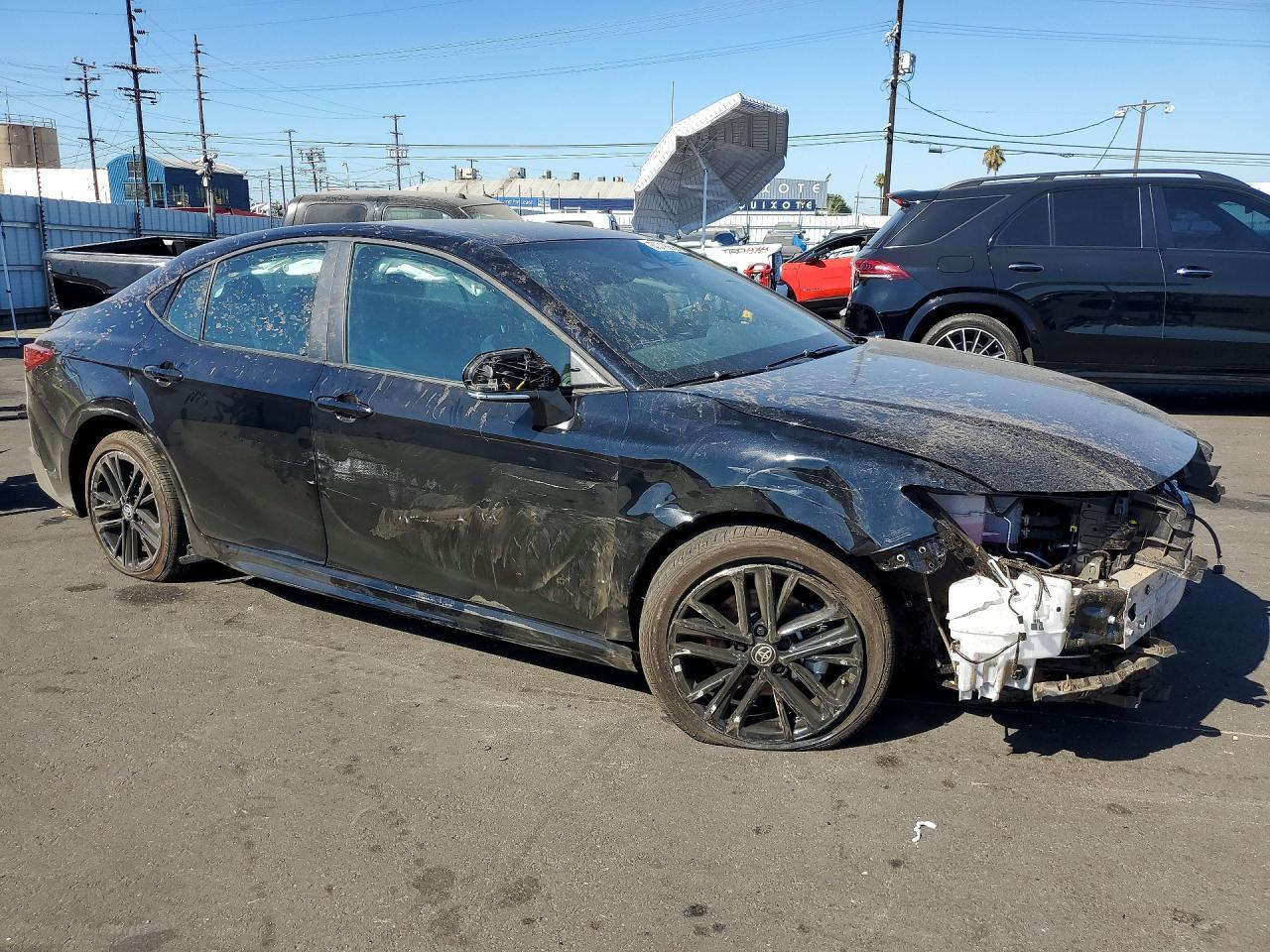2026 Toyota Camry Se - zdjęcie 4