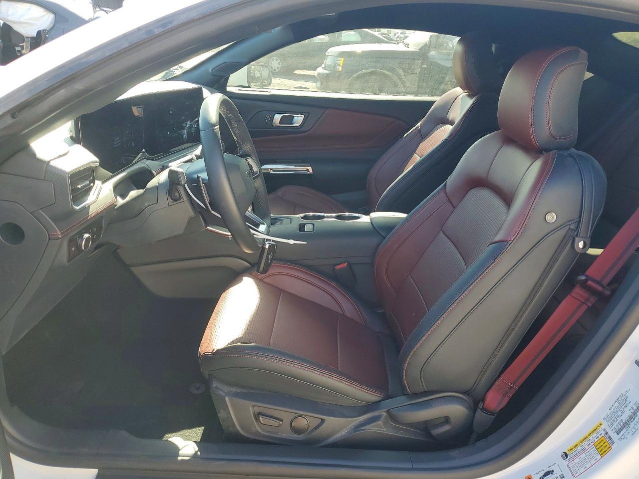 2025 Ford Mustang Gt - zdjęcie 7