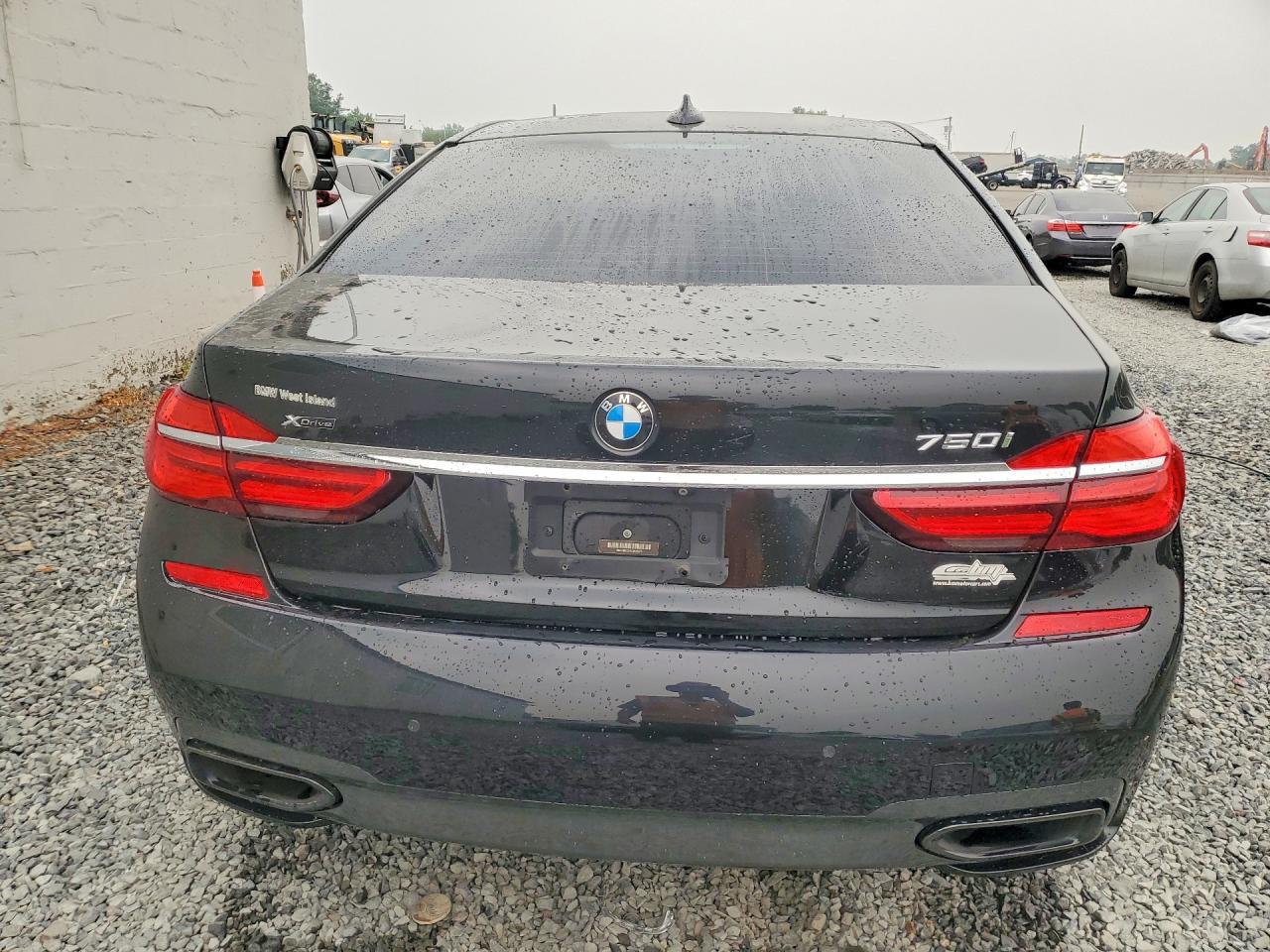 2016 BMW 750 Xi - zdjęcie 6