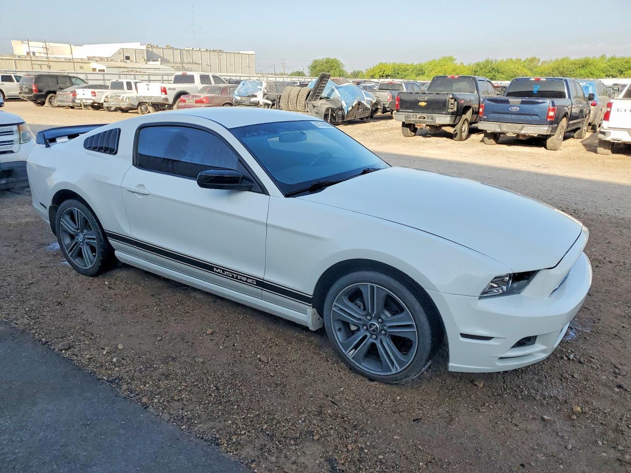 2013 Ford Mustang - zdjęcie 4