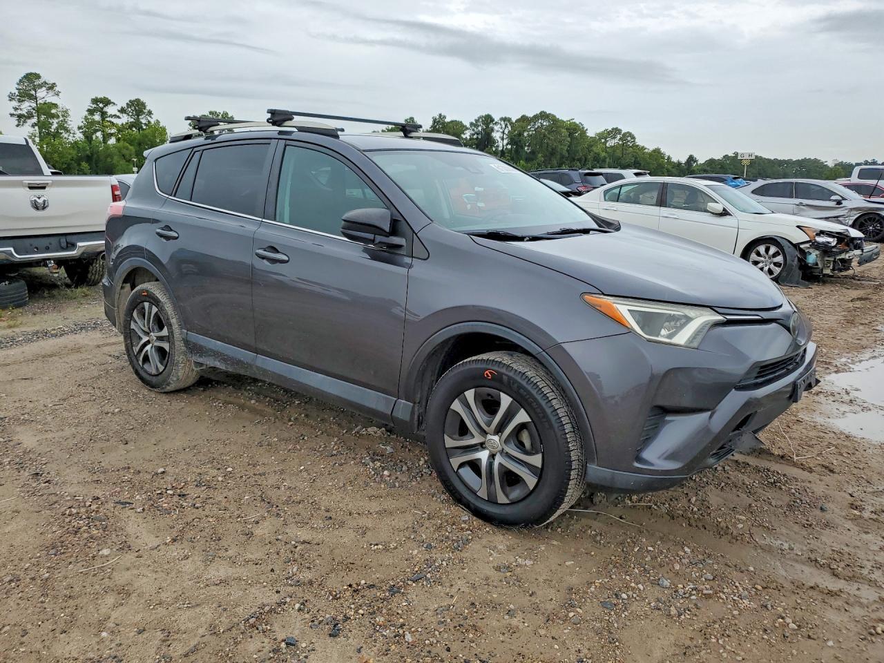 2018 Toyota Rav4 Le - zdjęcie 4