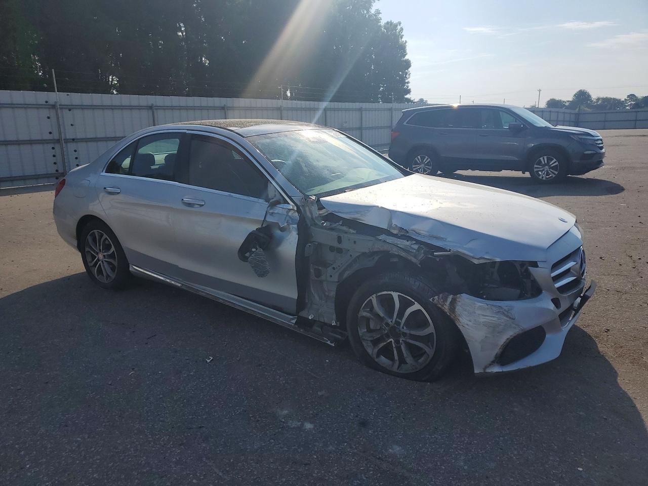 2017 Mercedes-Benz C 300 4Matic - zdjęcie 4
