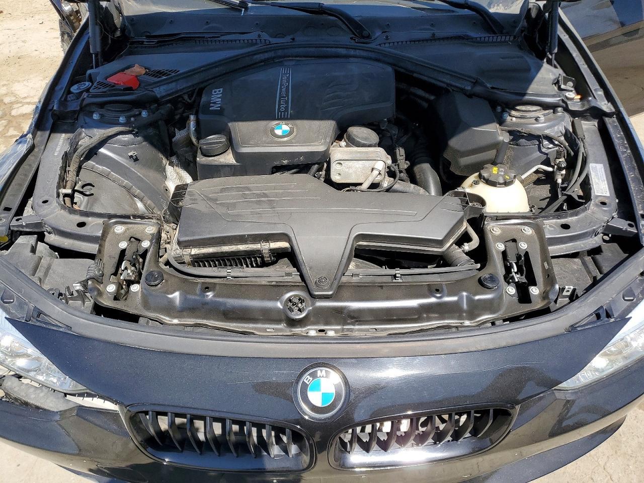 2015 BMW 320 I - zdjęcie 11