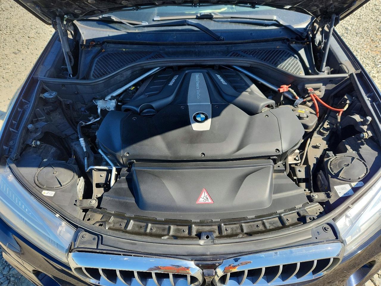 2016 BMW X6 xDrive50I - zdjęcie 12