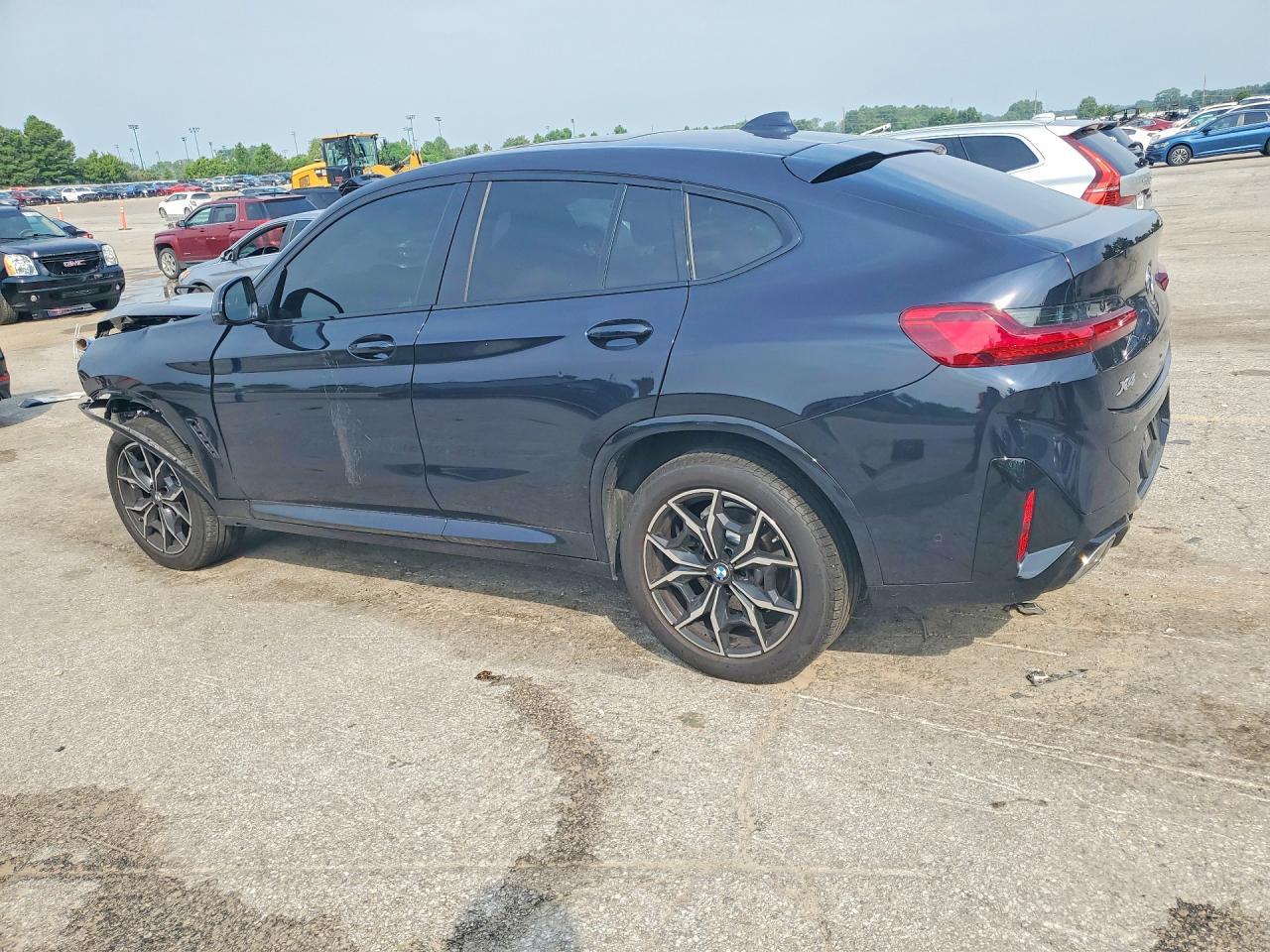 2025 BMW X4 xDrive30I - zdjęcie 2