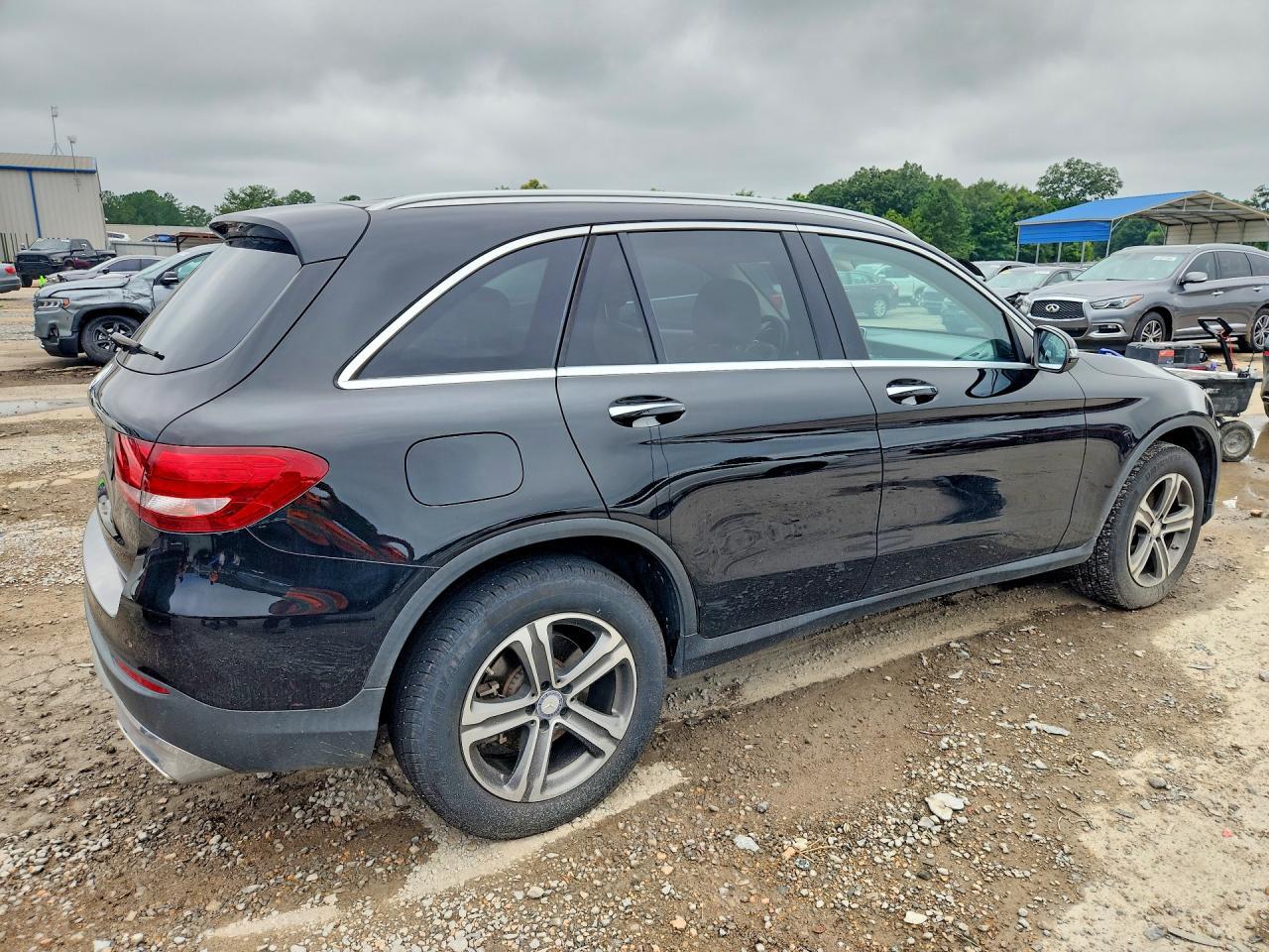 2017 Mercedes-Benz Glc 300 - zdjęcie 3