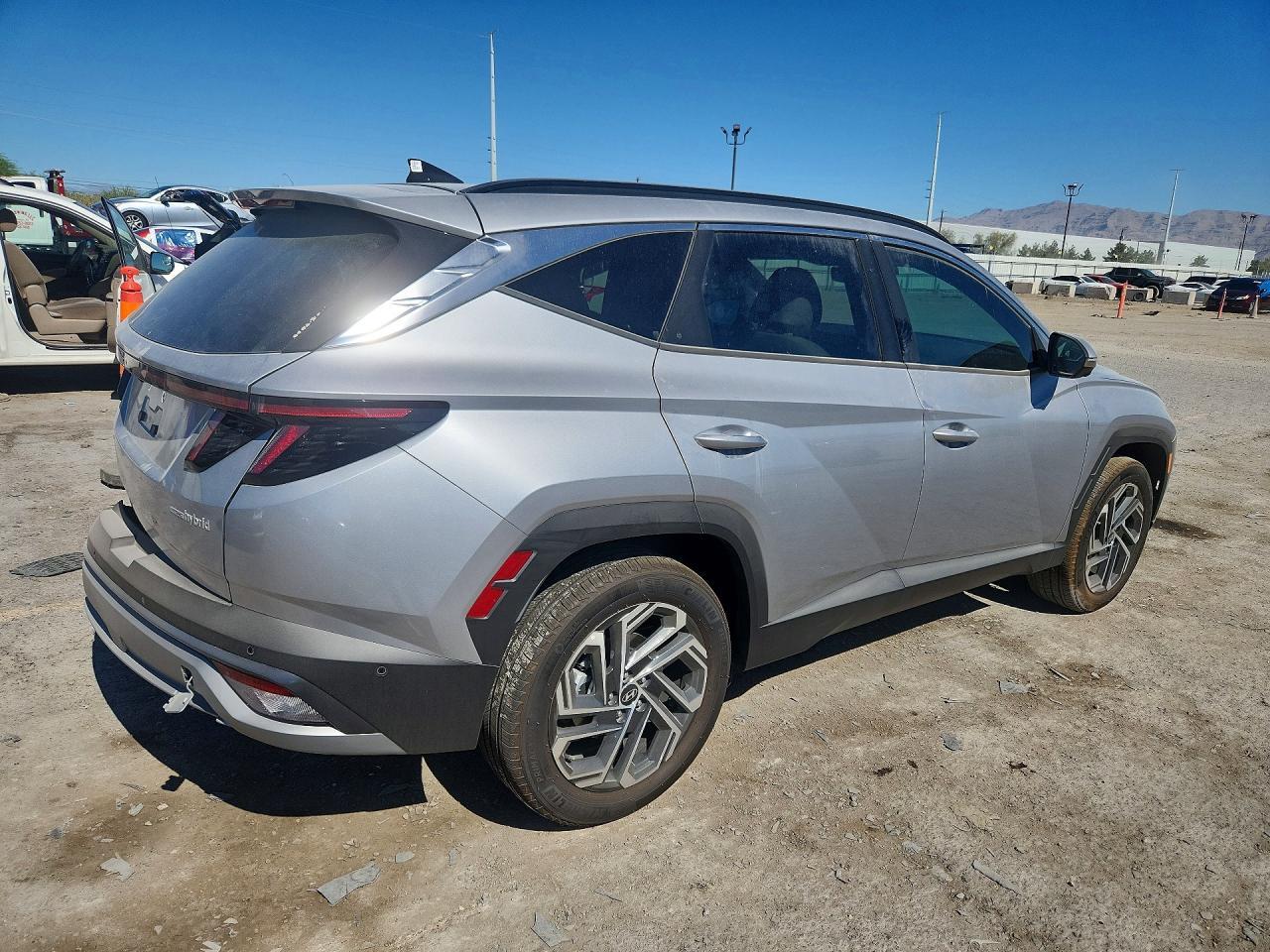 2026 Hyundai Tucson Hybrid Limited - zdjęcie 3