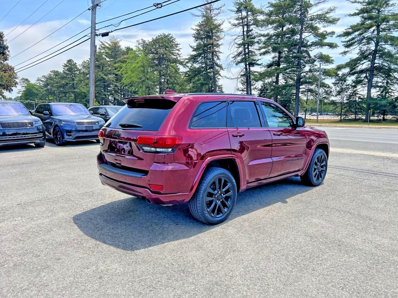 2021 Jeep Grand Cherokee Laredo - zdjęcie 4