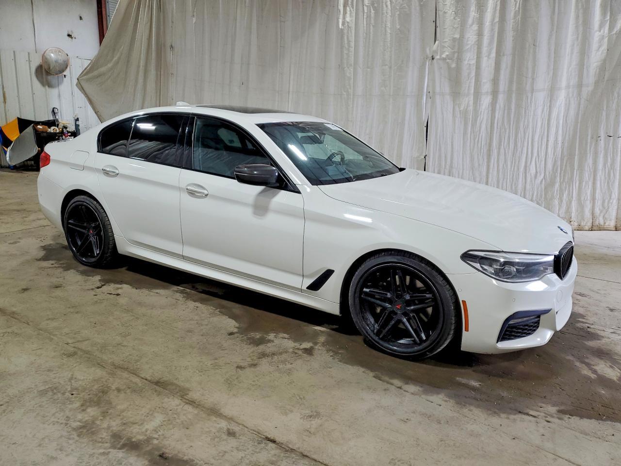 2017 BMW Seria 5 540i - zdjęcie 4