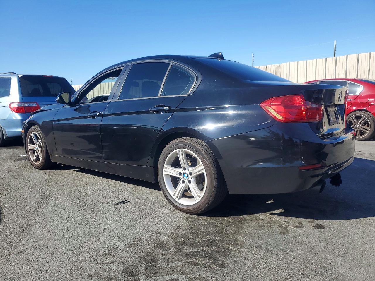 2013 BMW 320 I - zdjęcie 2