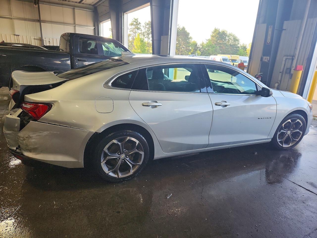 2021 Chevrolet Malibu Lt - zdjęcie 3
