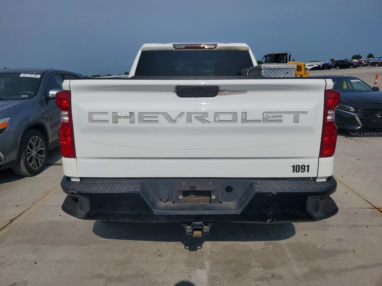 2020 Chevrolet Silverado C1500 - zdjęcie 6