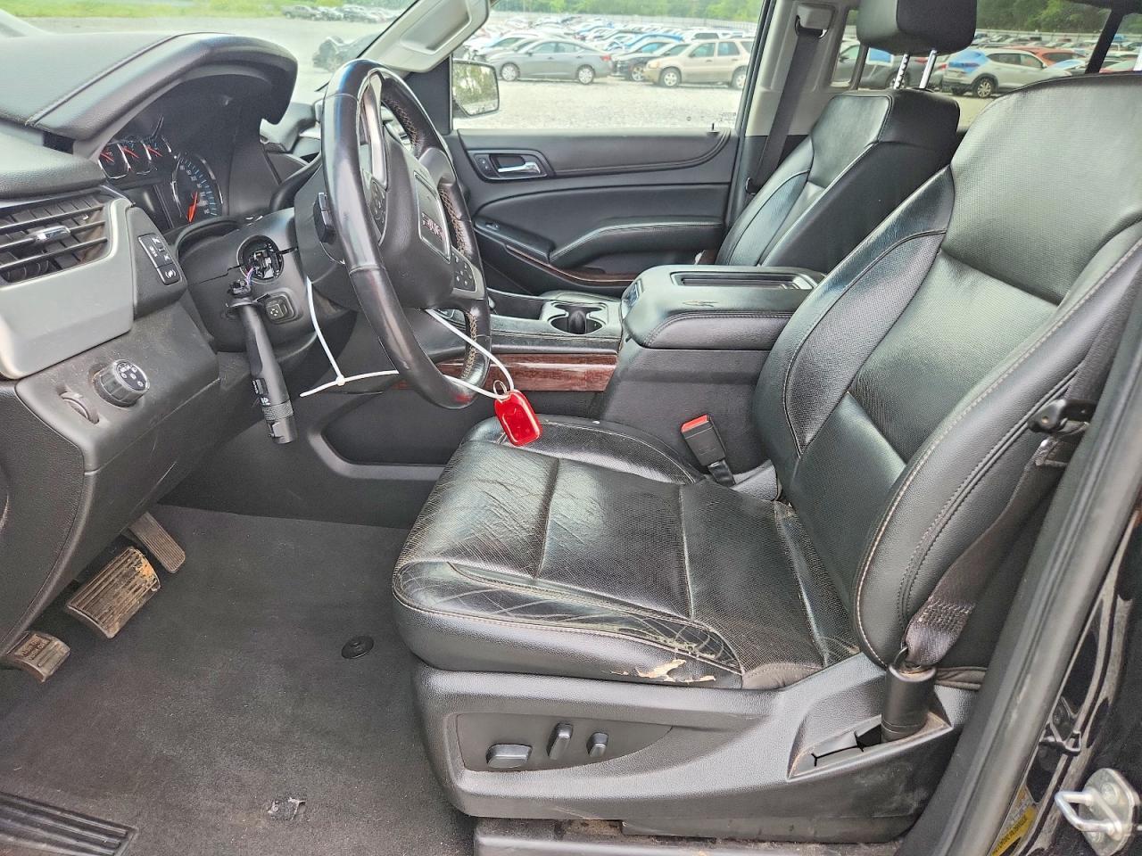 2019 GMC Yukon Xl C1500 Slt - zdjęcie 7