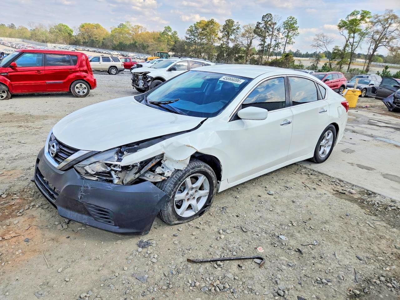 2017 Nissan Altima 2.5 S - zdjęcie główne
