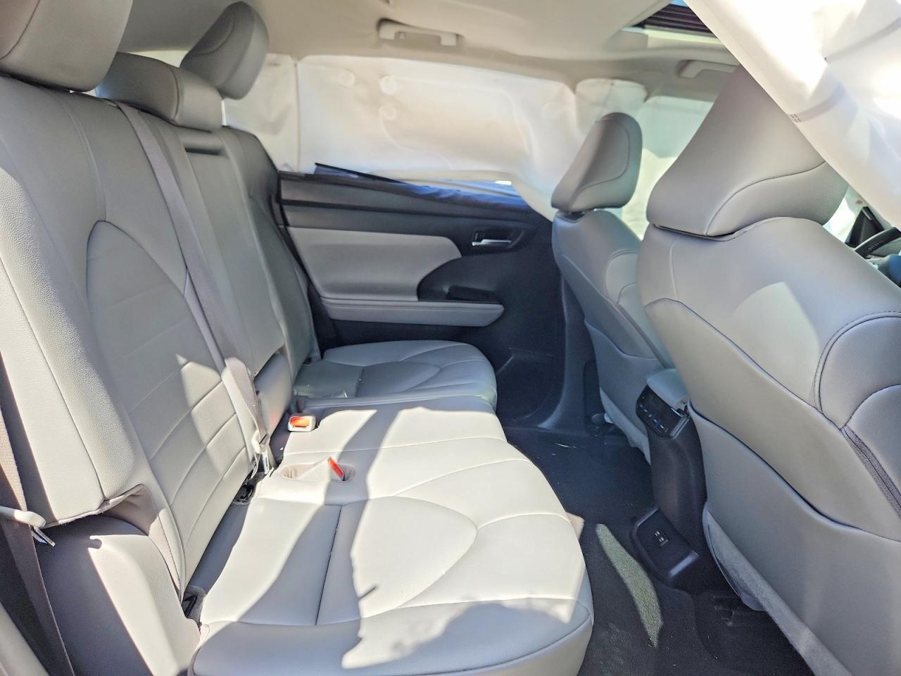 2021 Toyota Highlander Xle - zdjęcie 11