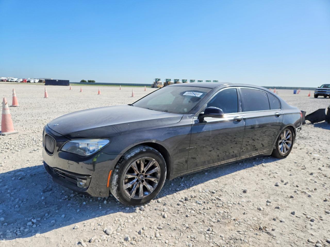 2014 BMW 740 Lxi - zdjęcie główne