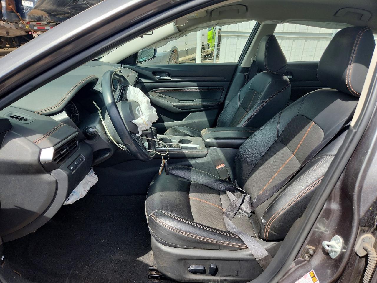 2021 Nissan Altima Sr - zdjęcie 7