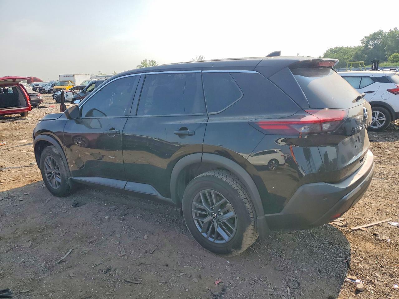 2021 Nissan Rogue S - zdjęcie 2