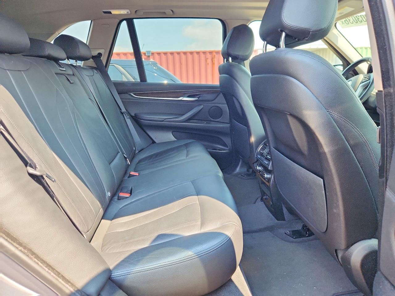 2016 BMW X5 xDrive35I - zdjęcie 11