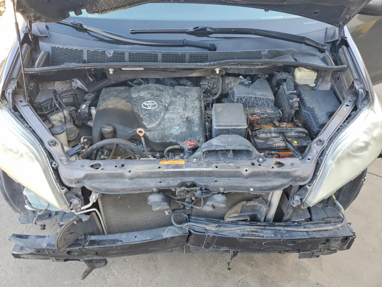 2017 Toyota Sienna Xle Premium 8-Passenger - zdjęcie 12
