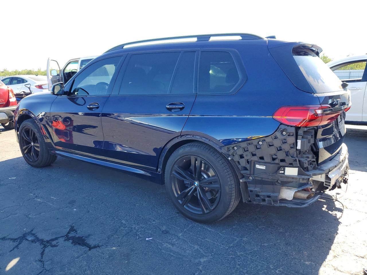 2020 BMW X7 xDrive40I - zdjęcie 2