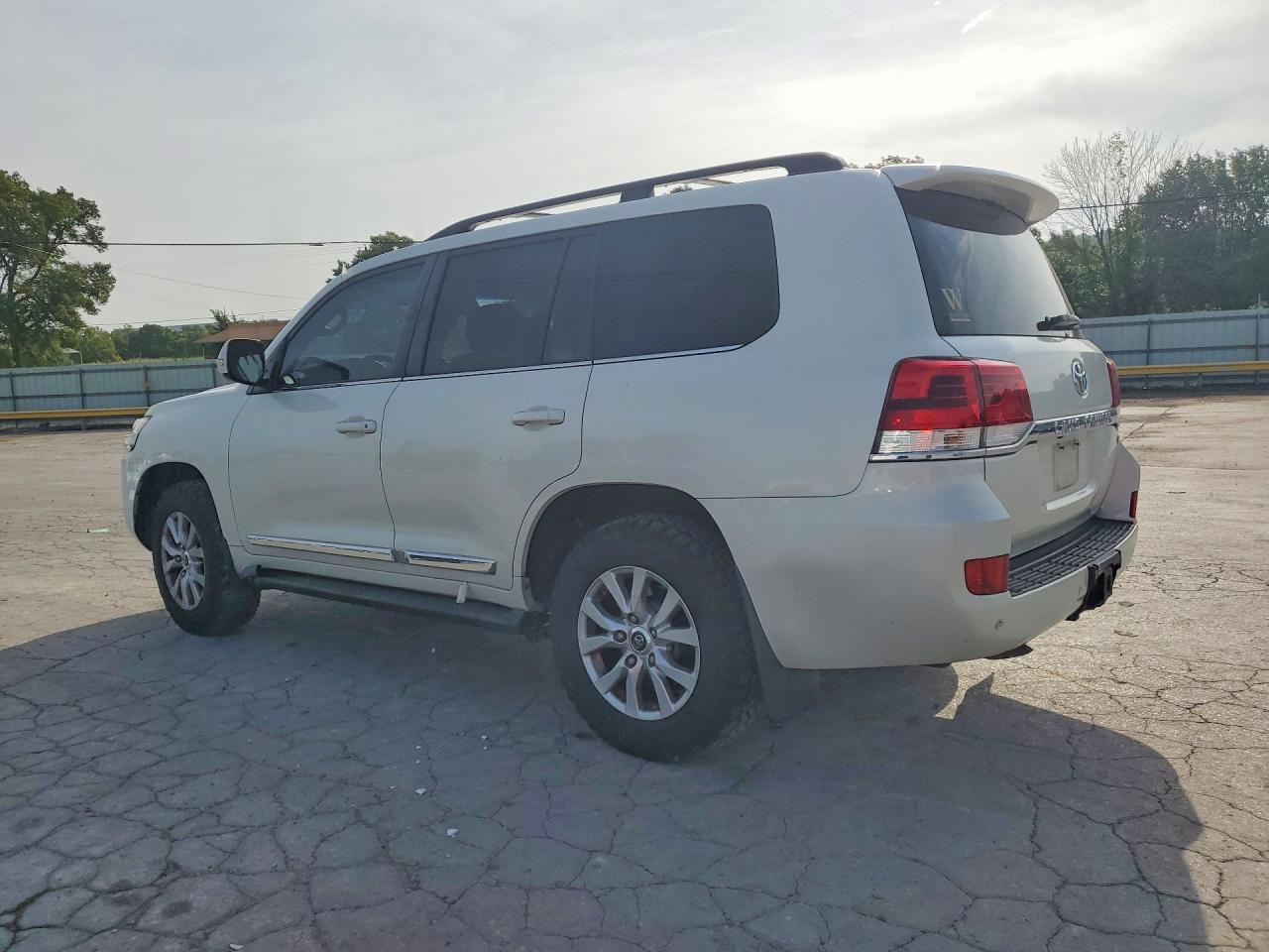 2016 Toyota Land Cruiser Base - zdjęcie 2