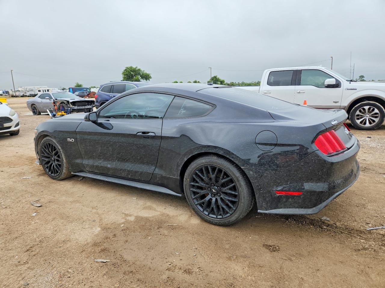 2017 Ford Mustang Gt - zdjęcie 2