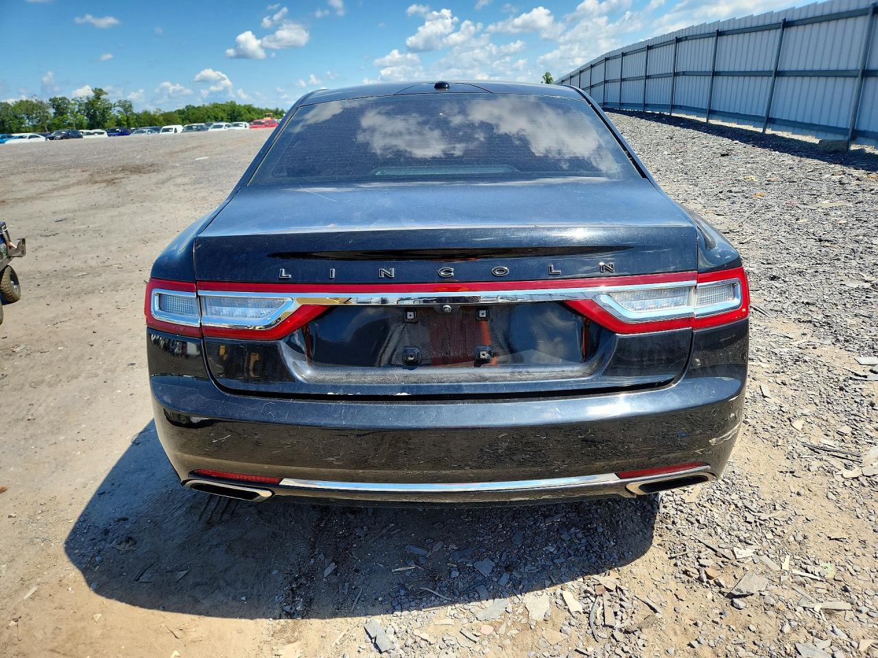 2017 Lincoln Continental Black Label - zdjęcie 6