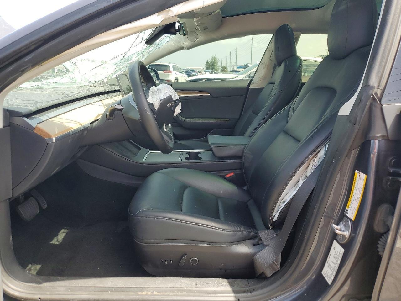 2023 Tesla Model 3 - zdjęcie 7