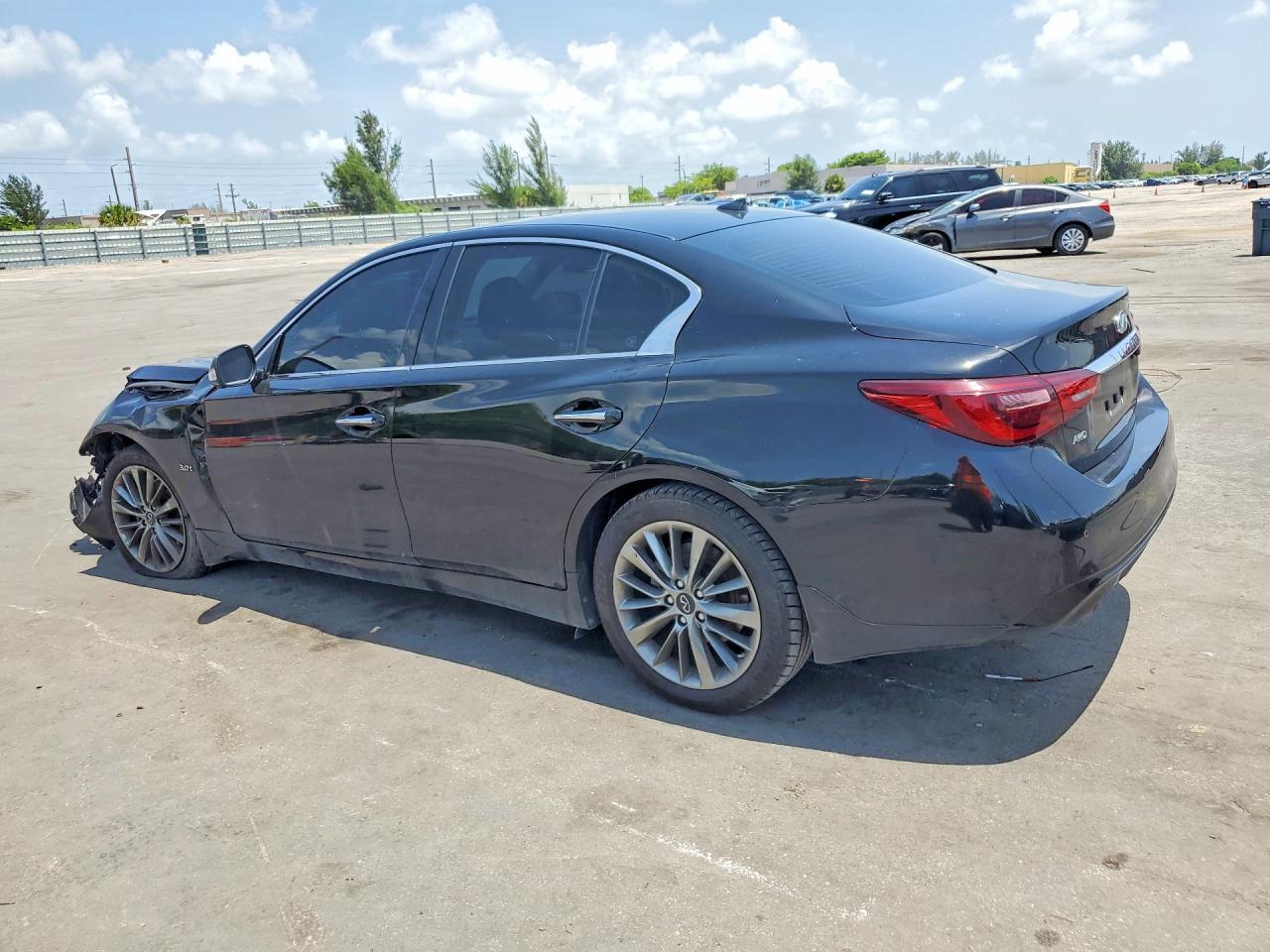 2019 Infiniti Q50 3.0T Luxe - zdjęcie 2