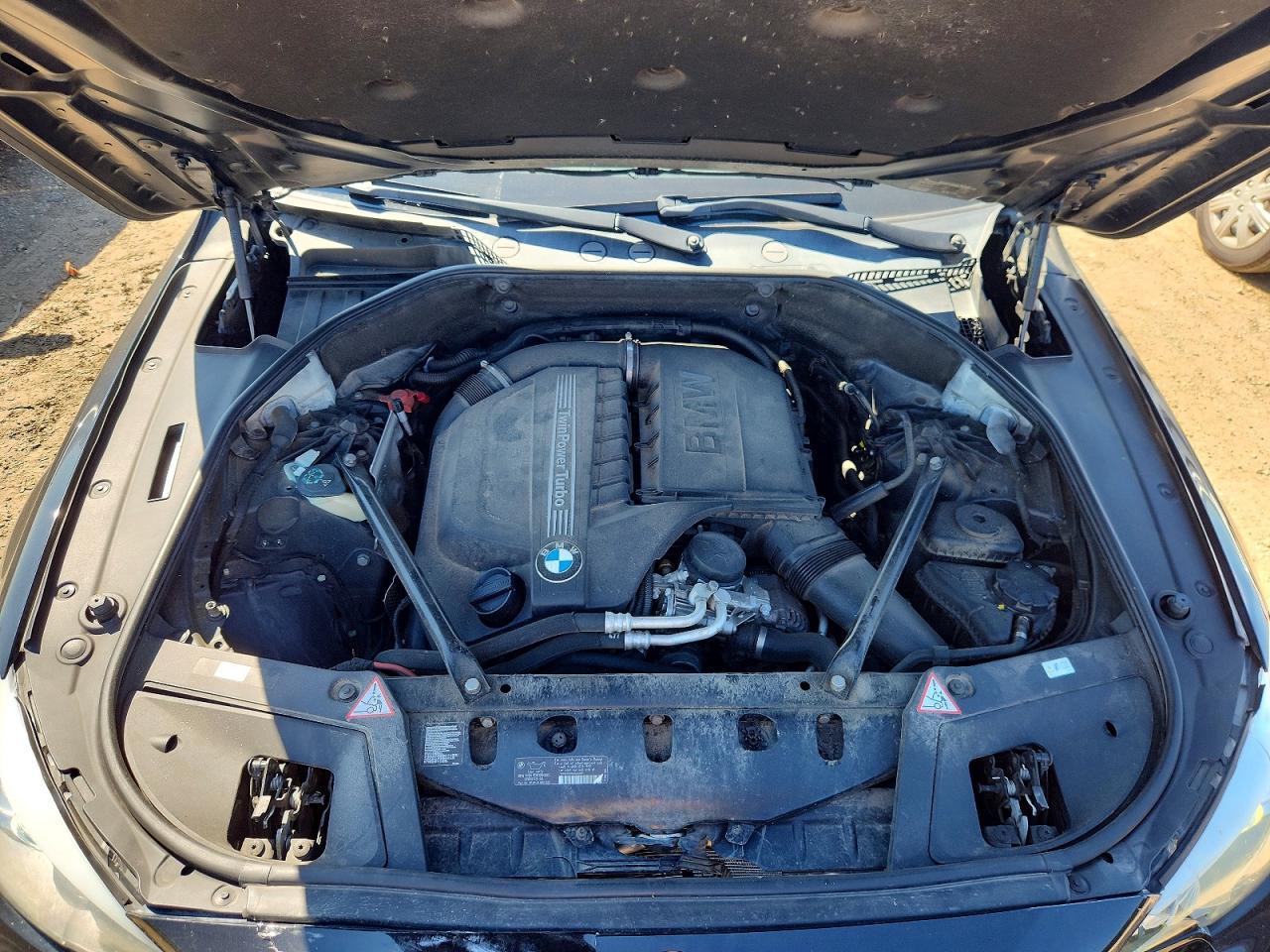 2014 BMW Seria 5 535i - zdjęcie 11