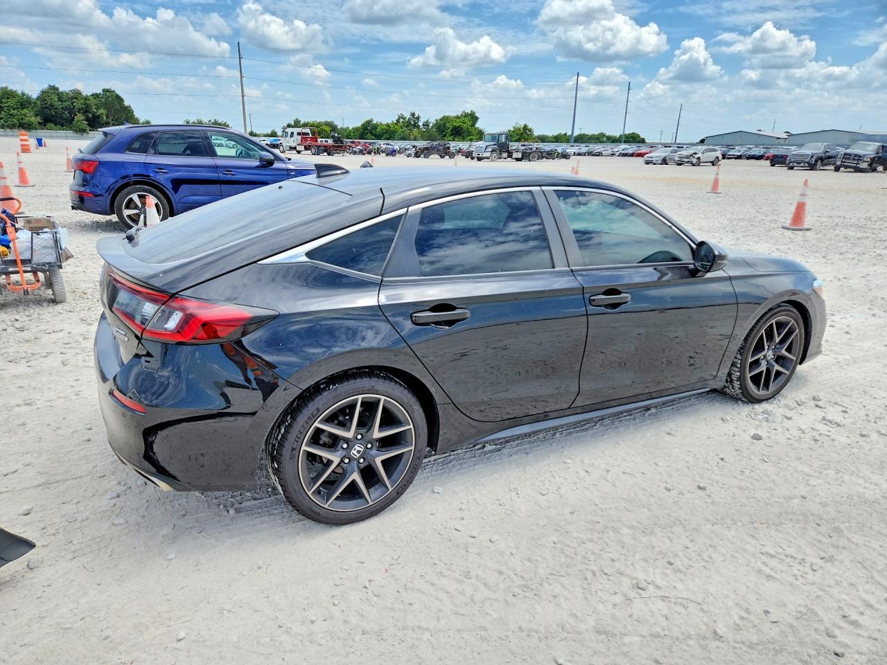 2023 Honda Civic Sport Touring - zdjęcie 3