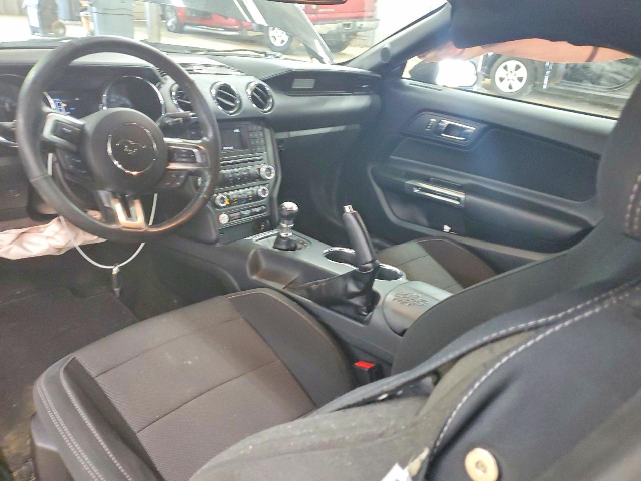 2017 Ford Mustang Base - zdjęcie 8