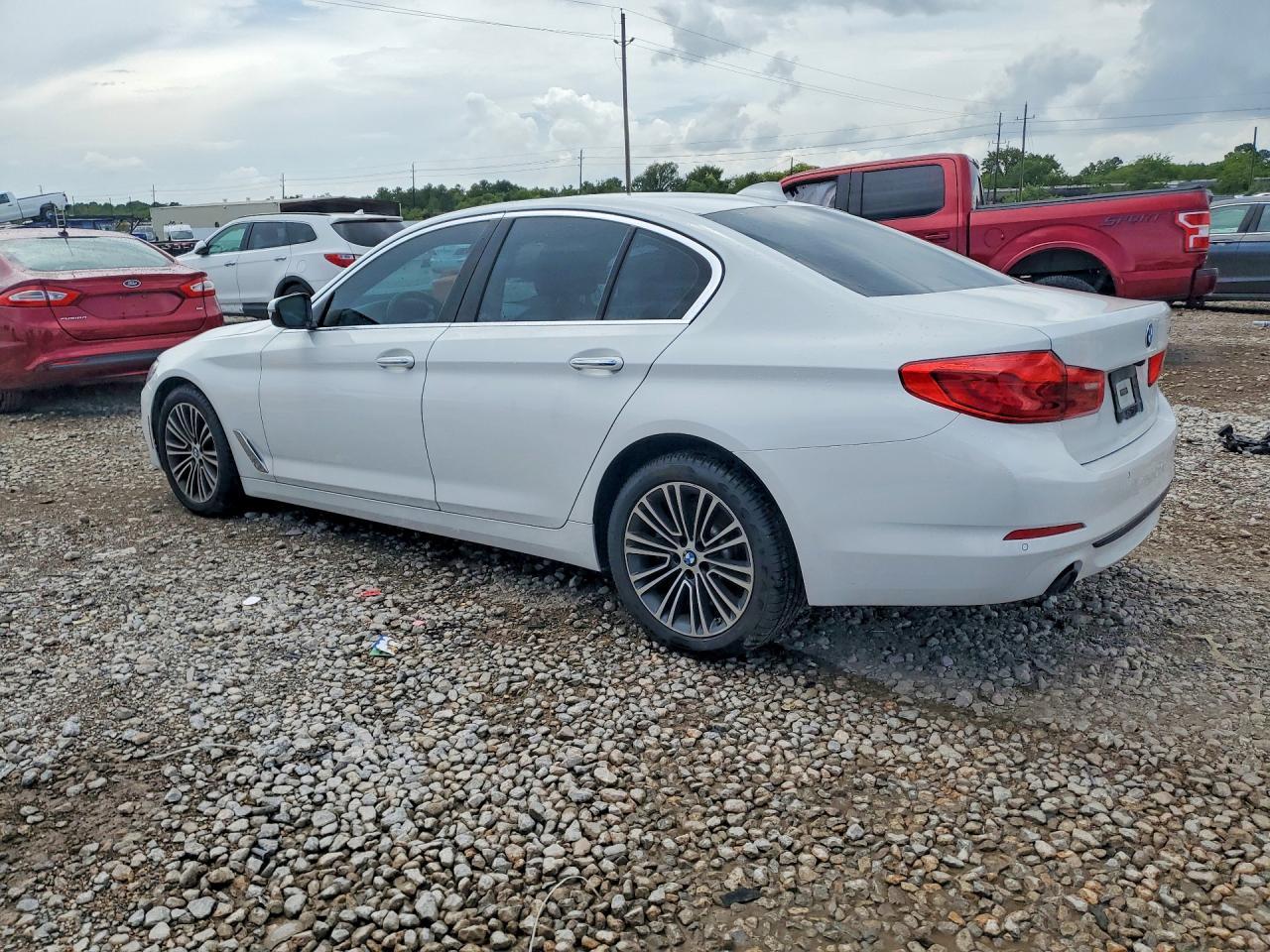 2017 BMW 530 I - zdjęcie 2