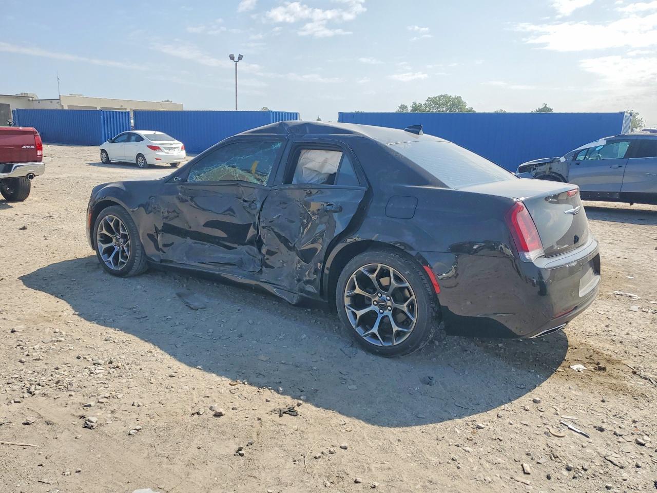 2018 Chrysler 300 Touring - zdjęcie 2