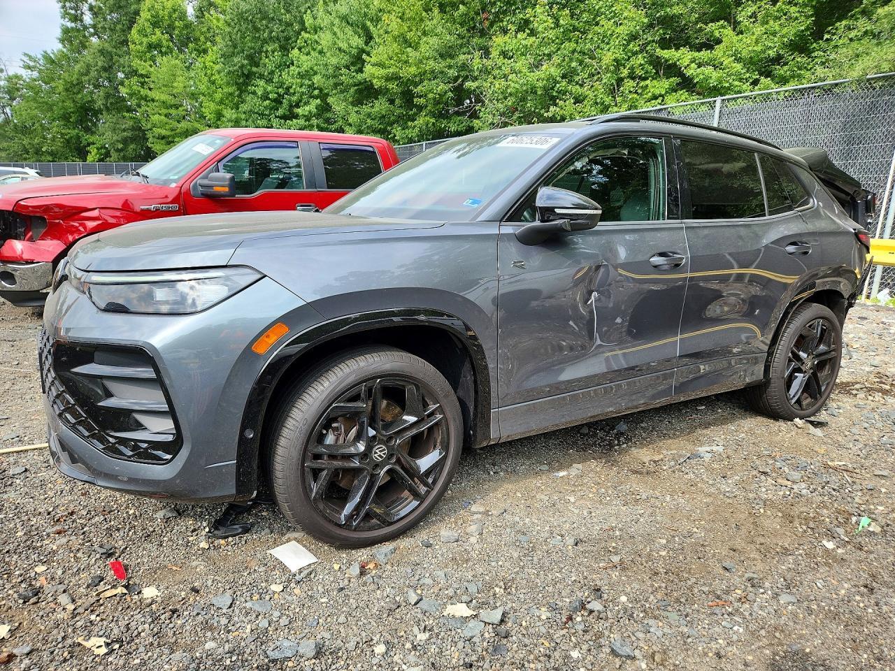 2025 Volkswagen Tiguan Se R-Line Black - zdjęcie główne