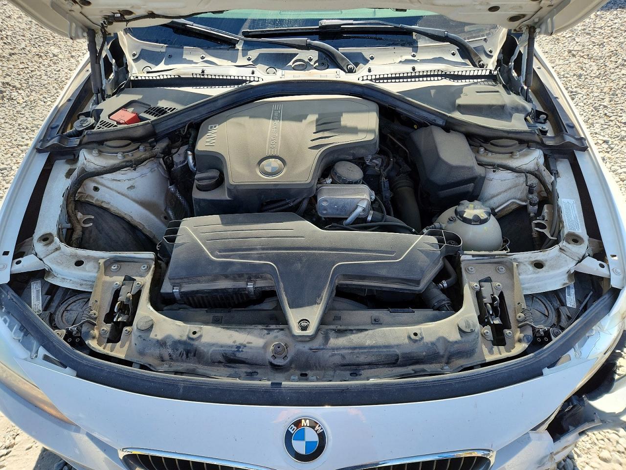 2015 BMW 320 I xDrive - zdjęcie 11