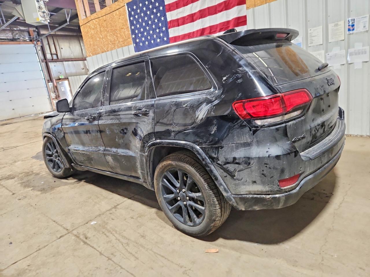 2020 Jeep Grand Cherokee Laredo - zdjęcie 2